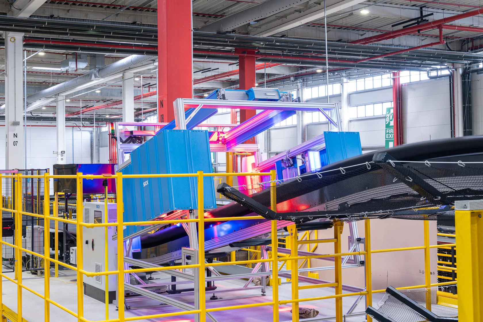 Reportage d'un site logistique Amazon