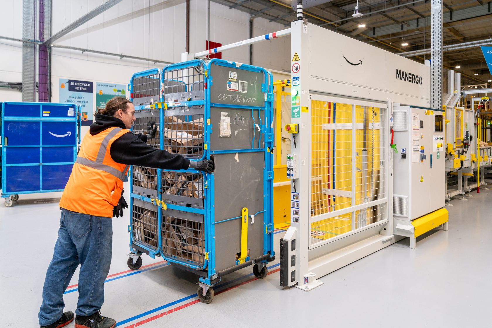 Logistics site reportage