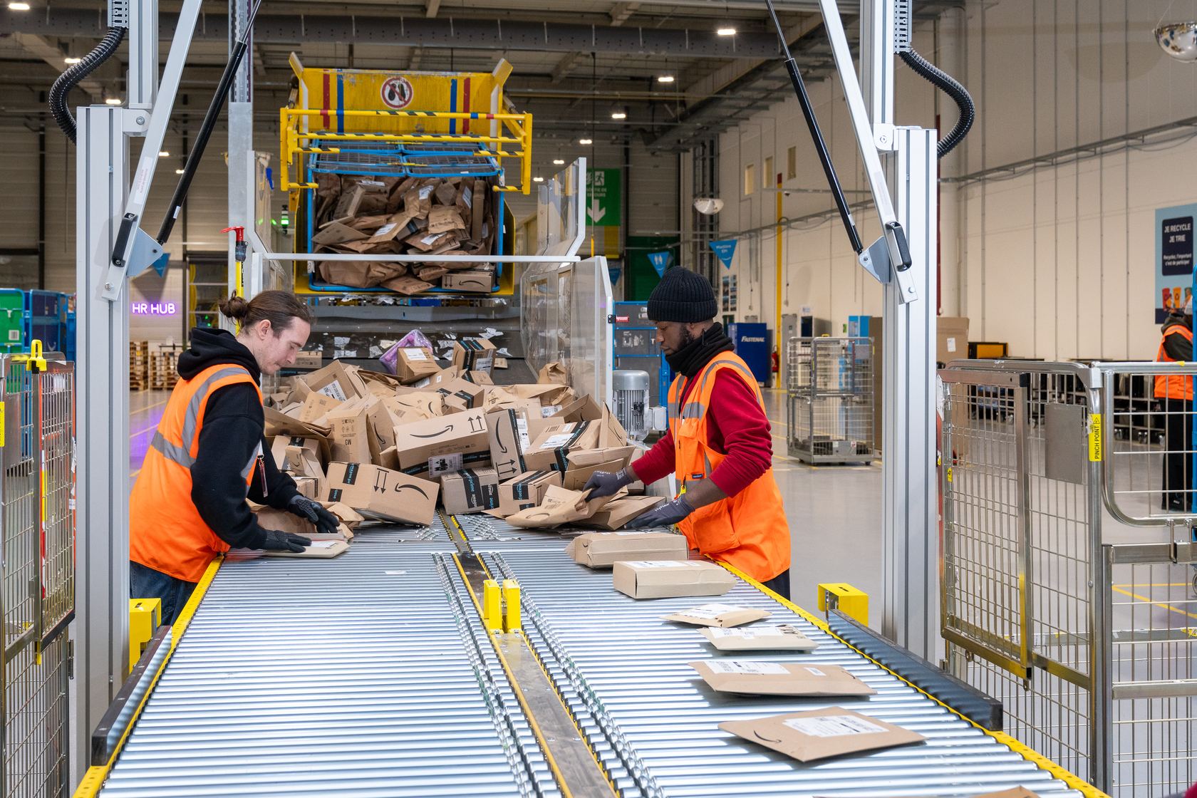 Logistics site reportage