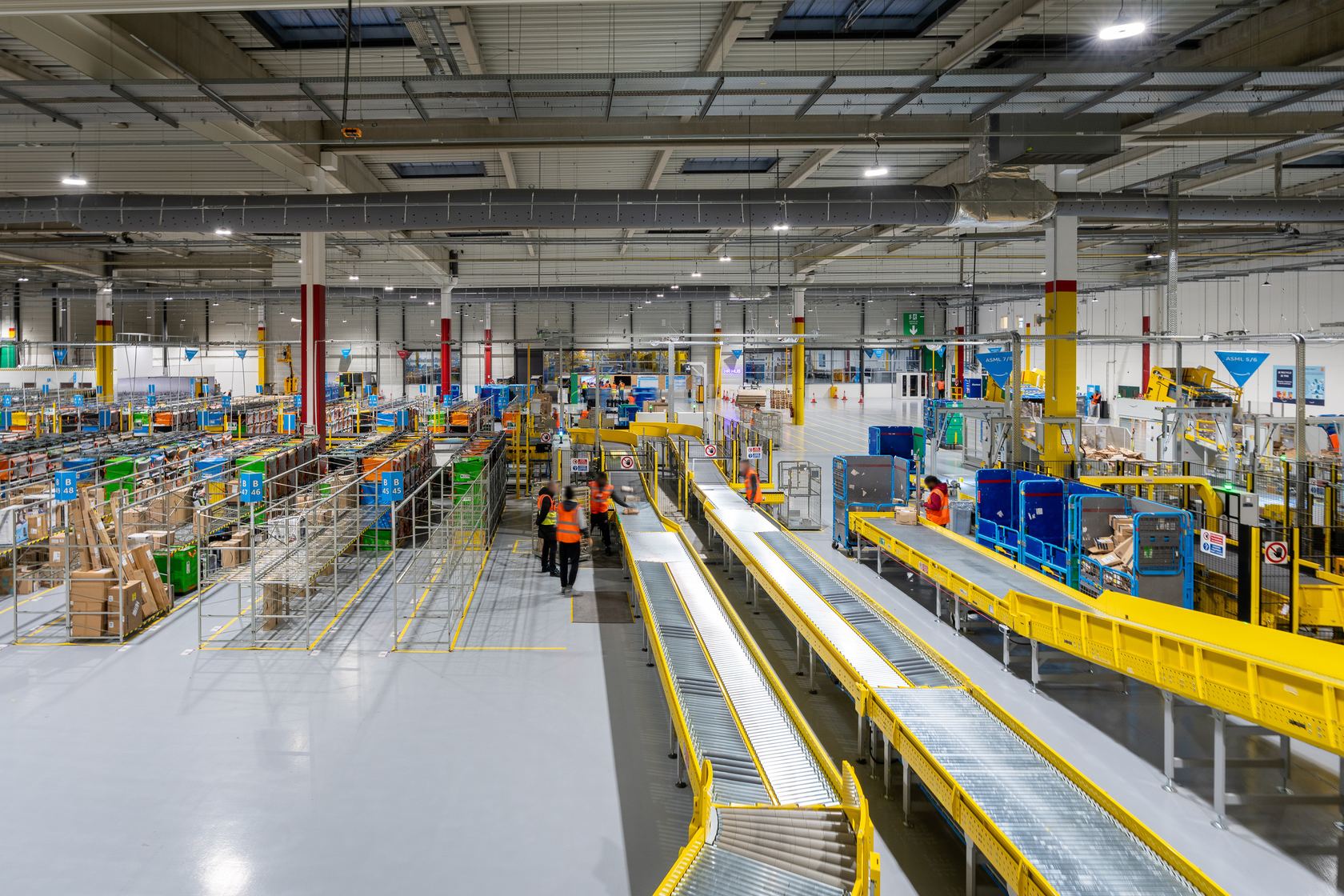 Logistics site reportage