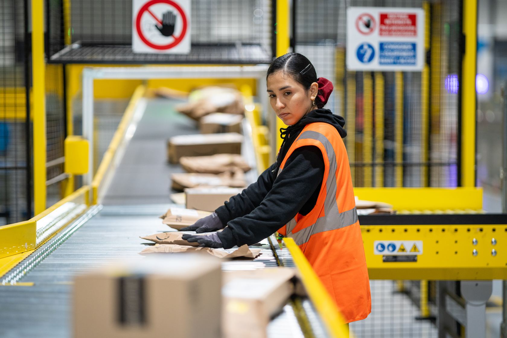 Logistics site reportage