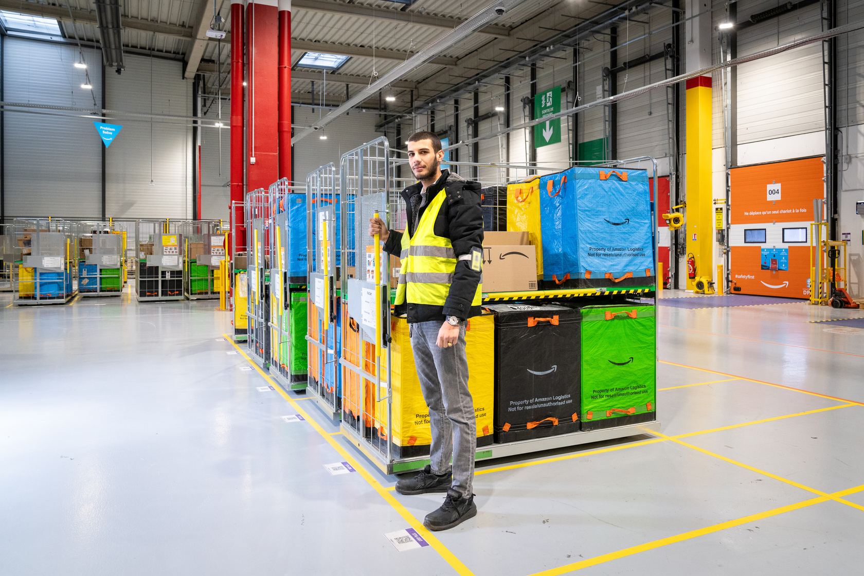 Logistics site reportage