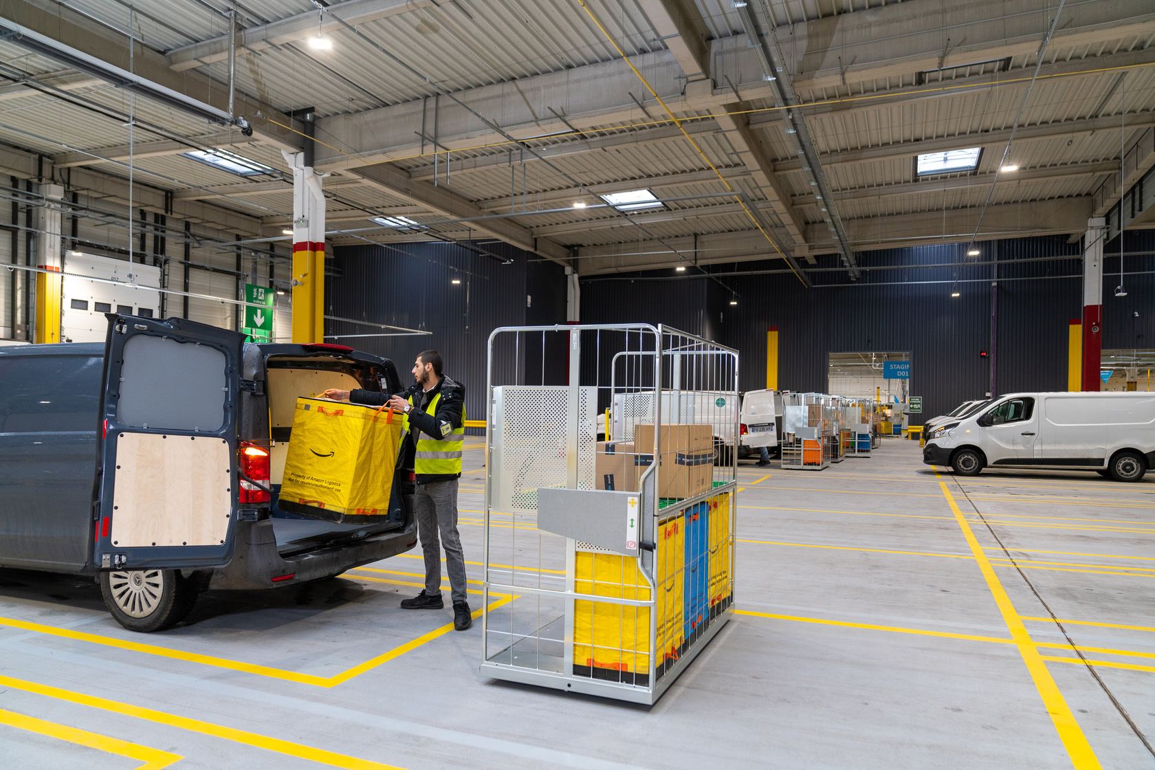 Logistics site reportage