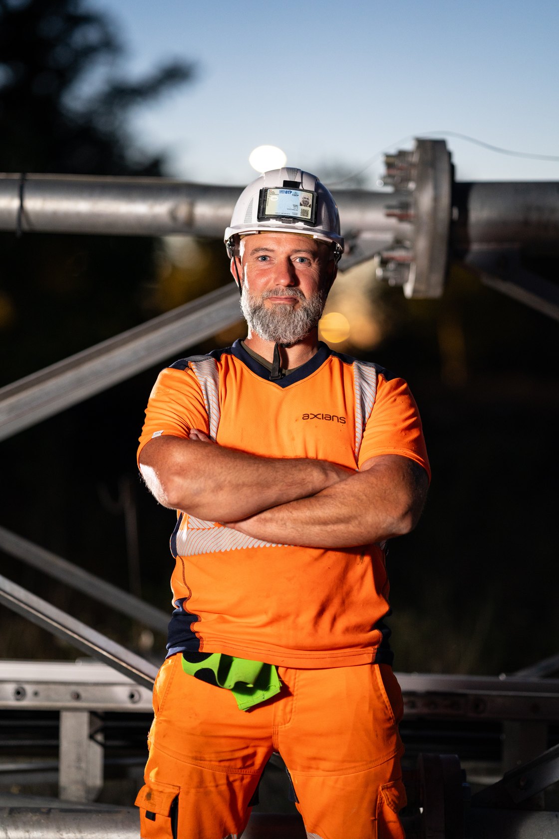 Raising an Axians telecom mast in Strasbourg
