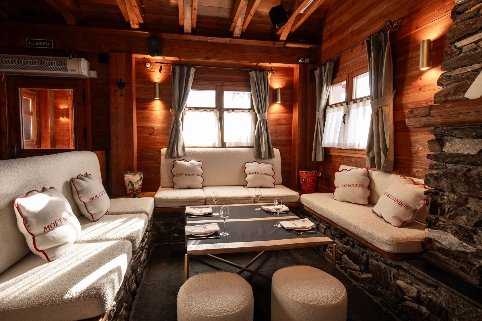Winter Lodge Mo&euml;t & Chandon, Baqueira